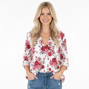 Candace Cameron Bure floral top size large